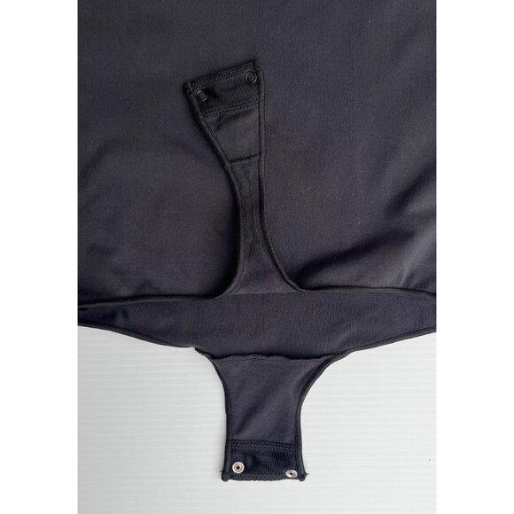 SKIMS Long Sleeve Crewneck Smoothing Thong Bodysuit Size S/M Onyx (Black) - Picture 5 of 13